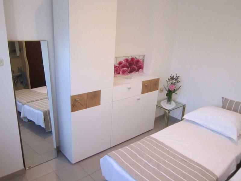 Ferienwohnung Studio Apartman Toni Split Exterior foto